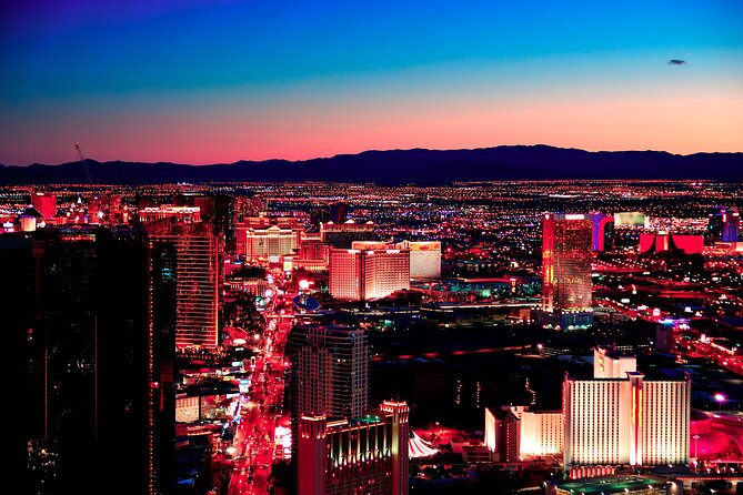 1.5-Hour Las Vegas Strip Limo Tour with Champagne and Photo Stops - What $549 means for your group