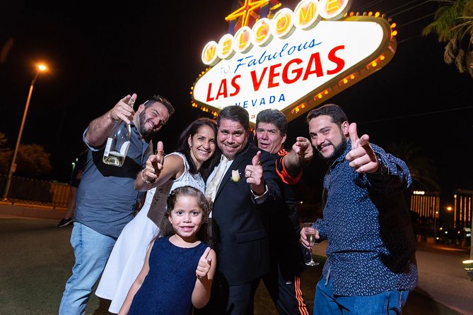 1 Hour Private Limo Photo Tour - Key points at a glance