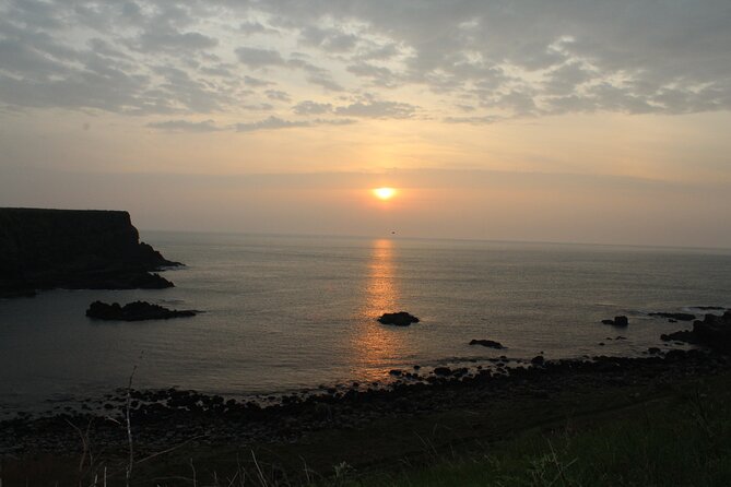 2-Day Northern Ireland Giants Causeway Private Luxury Car Tour - Crossing Carrick-a-Rede Rope Bridge