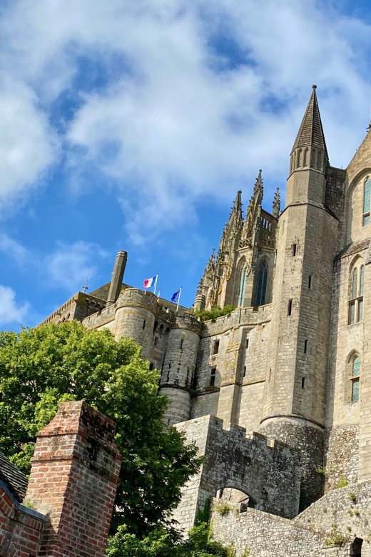 2-day Private D-Day Mont Saint-Michel 3 Castles by Mercedes - FAQ