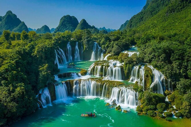 2 Days 1 Night Ban Gioc Waterfall Tour from Hanoi By Limousine - Sugarcane villages and lunch in Quang Hoa