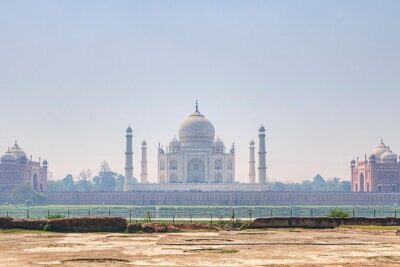 2 Days Delhi Agra and Fatehpur Sikri Tour By Private Car