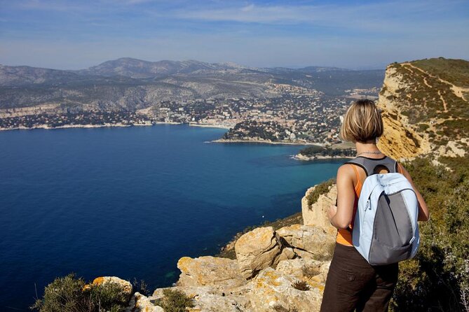 5-Hour Private Sightseeing Tour of the Provence from Marseille in Luxury Car - Notre Dame de la Garde and Marseille from above