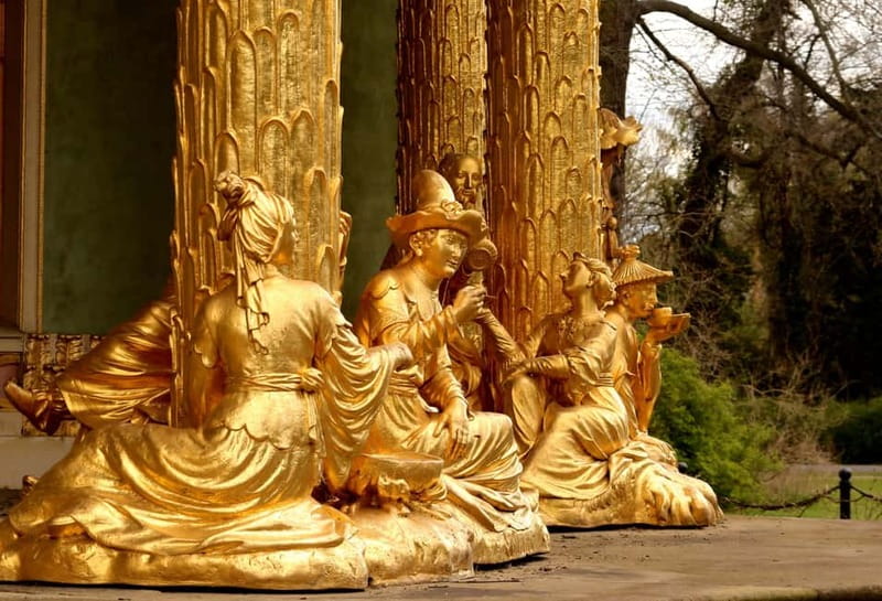5h Potsdam private tour with Guide, Chauffeur & Photographer - Why a private Berlin to Potsdam trip makes sense
