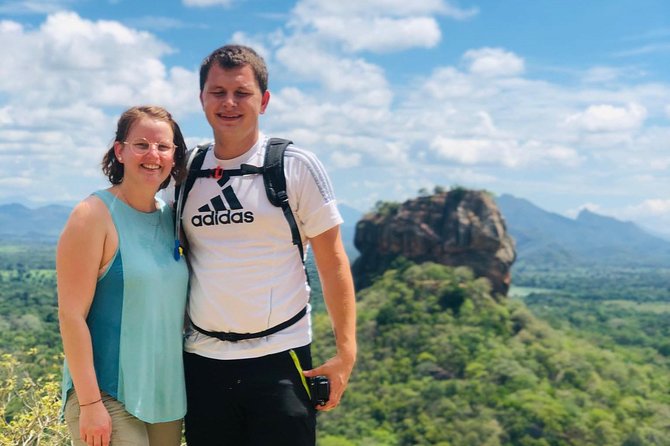 6 Day Round Tour in Sri Lanka With Chauffeur - Day 5: Ella’s railway bridge and Little Adam’s Peak