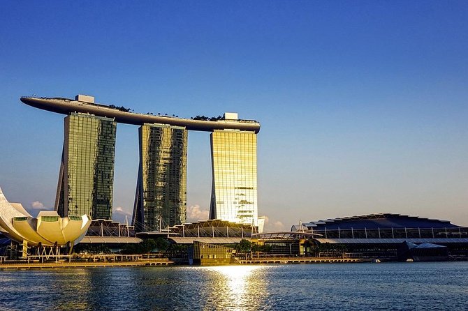 6 Hours - Singapore Tour in Private Car or Minibus with Driver - Little India adds color and contrast