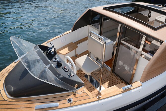 7-11 Guests Luxury Limousine Boat Private Tour of Lake Como - Como, Cernobbio, Moltrasio, and Villa Passalacqua