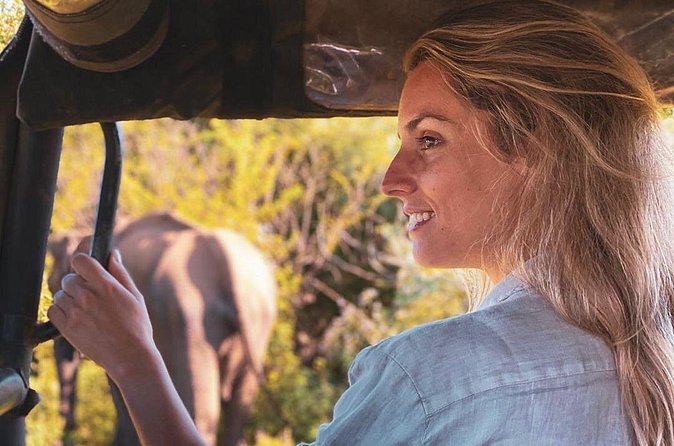 7 Days Tour in Sri Lanka Hotels with Breakfast and Luxury Car - Day 6: Southern temples and safari country