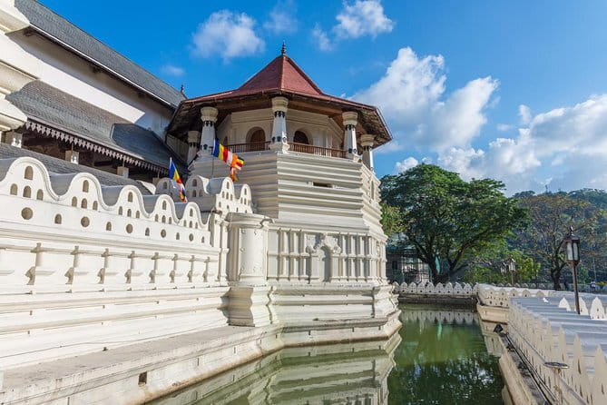 8 Days Tour Sri Lanka (Hotels, Breakfast, Dinner & Luxury Car) - Day 4: Polonnaruwa and the Gal Vihara
