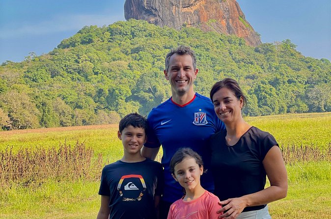 9 Day Sri Lanka Round Tour with Private Driver - The famous train ride from Nuwara Eliya to Ella