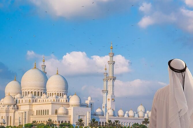 Abu Dhabi City Tour Full Day with Private Car up to 6 PAX - Corniche Beach and Abu Dhabi’s Waterfront