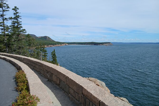 Acadia Woody's Cadillac Loop 3 Hour Driving Tour - Park Loop Road connects the major sights