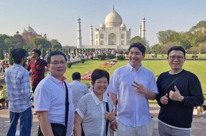 Agra Private Luxury Car Sightseeing Tour - What the private guide adds