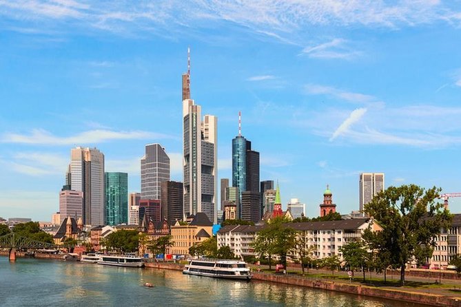 Airport Transfer: Airport FRA to Frankfurt by Luxury Van - Leaving Frankfurt Airport without the usual fuss