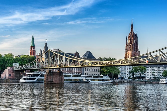 Airport Transfer: Airport FRA to Frankfurt by Luxury Van - The serious pickup risk you should understand