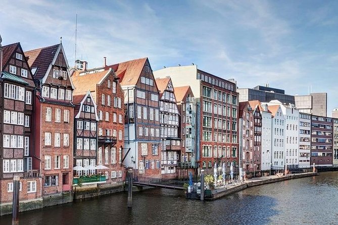 Airport Transfer: Hamburg Airport HAM to Hamburg by Luxury Van - What the price means for your group