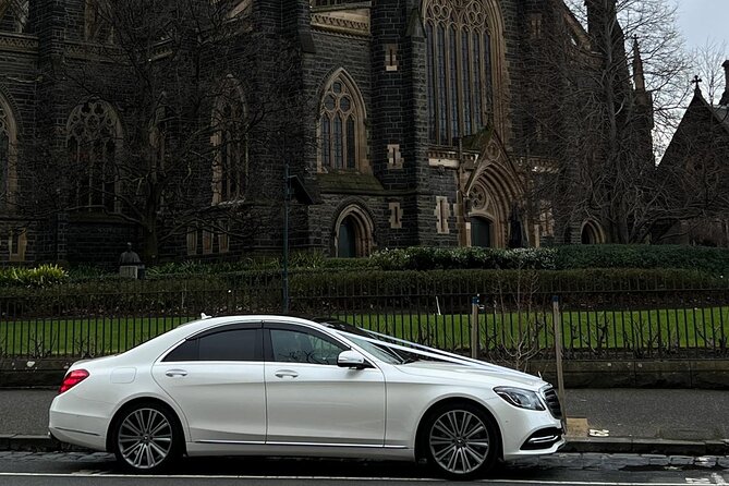 Airport Transfers - Chauffeur Car & Limo Services of Melbourne - How the price works for a small group