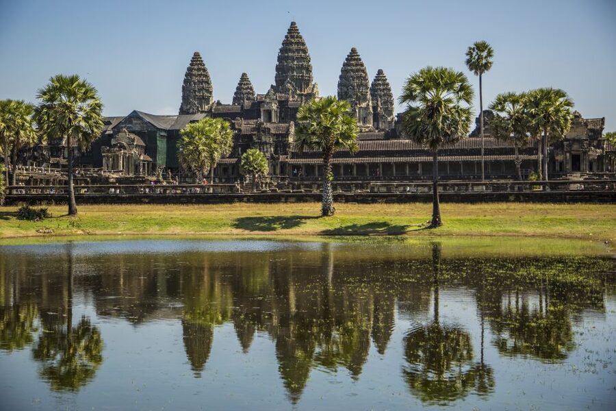 Angkor Wat in a vintage Jeep with driver - jeep rental - Angkor Wat: allow time for the main event