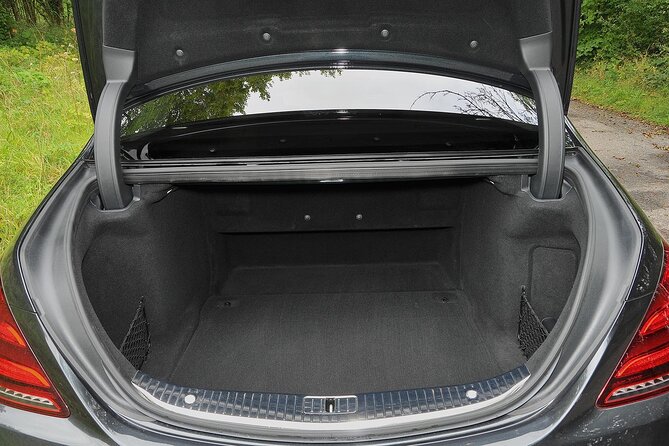 Arrival by Luxury Car from Heathrow Airport LHR to Central London - Is $139.46 per person good value?