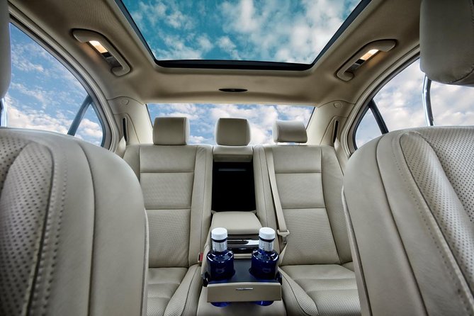 Arrival by Luxury Car from Heathrow Airport LHR to Central London - Settling into a private Mercedes