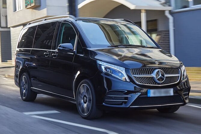 Arrival by Luxury Van Barcelona Airport BCN to Barcelona City - The Mercedes van and luggage question