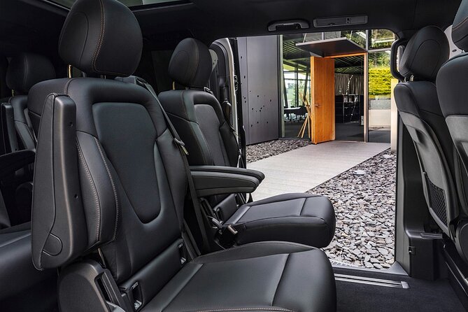 Arrival Private Transfer from Bergen Airport BGO to Bergen by luxury minivan - The short route from Flesland to Bergen