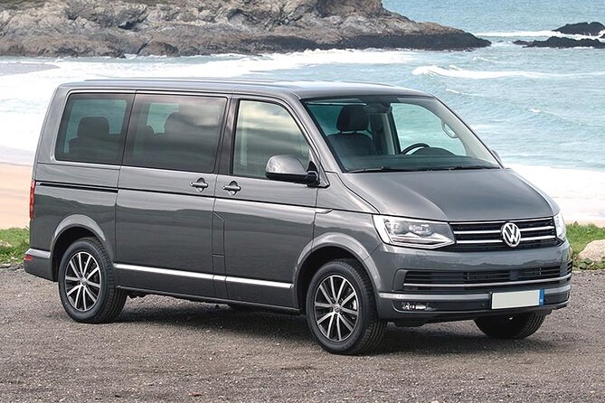 Arrival Transfer from Barcelona Airport BCN to Barcelona in Private Car/Van - Meeting your driver inside Barcelona El Prat Airport