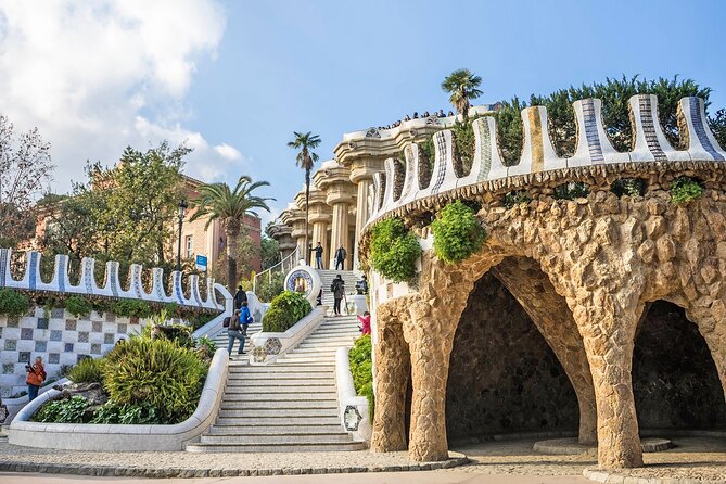 Arrival Transfer from Barcelona Airport BCN to Barcelona in Private Car/Van - From the airport to your Barcelona accommodation