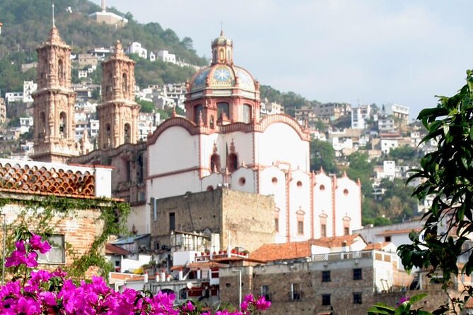 Arrival Transfer: Mexico Airport MEX to Mexico by Luxury SUV - Comfort, cleanliness, and personal space