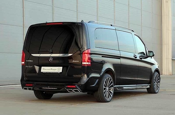 Arrival Transfer Munich Train Station to Munich by Luxury Van - What the 15-minute route really means