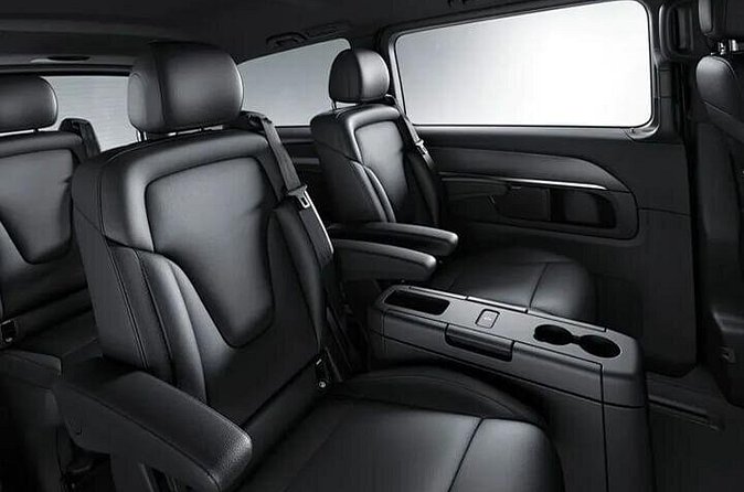 Arrival Transfer Munich Train Station to Munich by Luxury Van - Cancellation and booking details worth noting