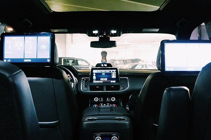 Atlanta Arrival Chauffeur Driven Transport by Executive SUV - Curbside pickup requires a little preparation