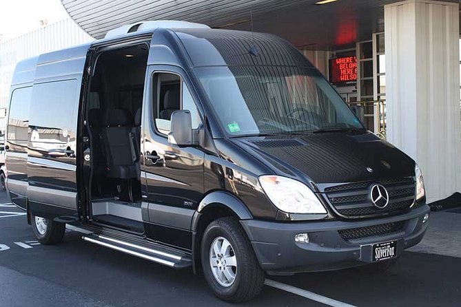 Auckland CBD to Airport Transfer | Mercedes Benz - Who will get the most from this transfer