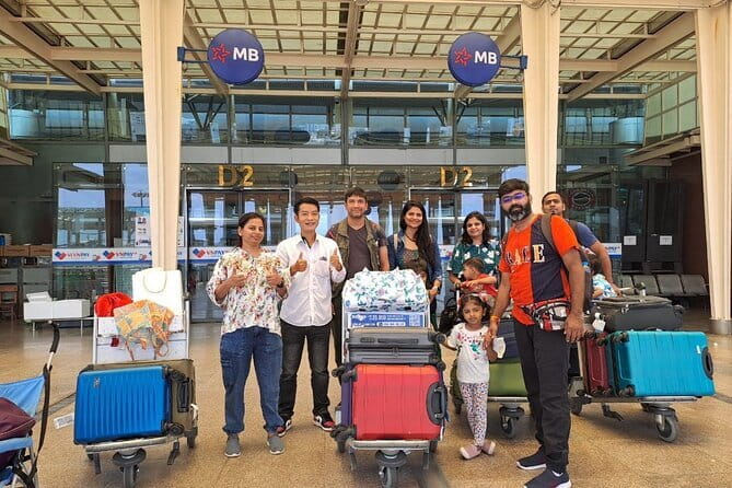 Ba Na hills to Hoi An 1 way by private car or vice versa - Value at $24 per group of three
