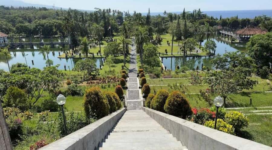 Bali : Design Your Customize Trip with Private Driver - South Bali beaches and the Uluwatu sunset