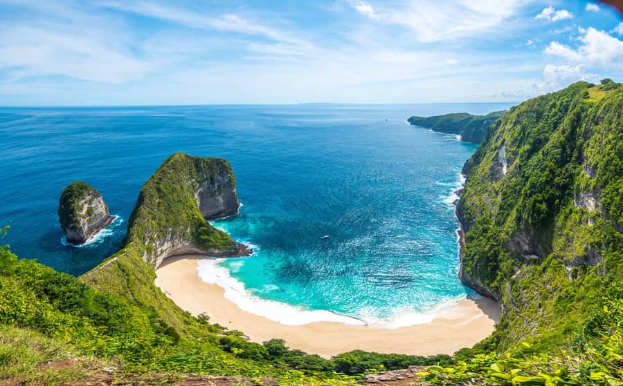 Bali: Private Car with Driver in Nusa Penida - Meeting your car and guide at Nusa Penida Harbor