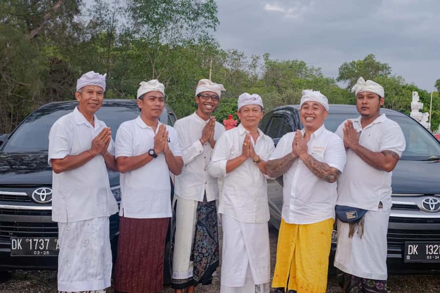 Bali: The Gate of Haven Trip Private Tour, Luxury Car - The drivers can shape the day