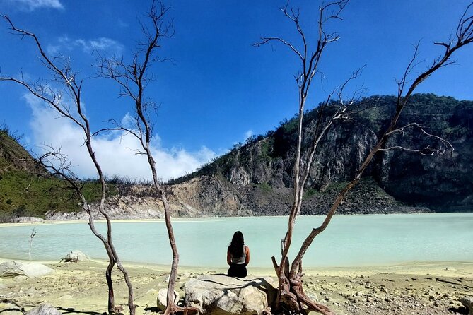 Bandung Tour All In, White Crater, Volcano Mountain, Hot Spring - Rengganis Crater brings the heat