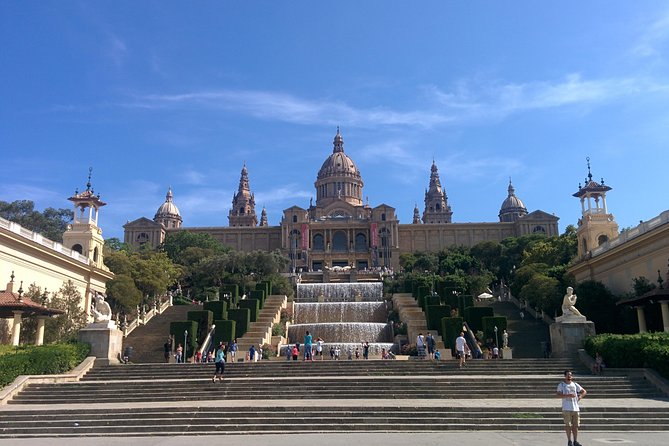Barcelona Highlights Private Tour in a chauffeured Mercedes-Benz - What the private guide adds