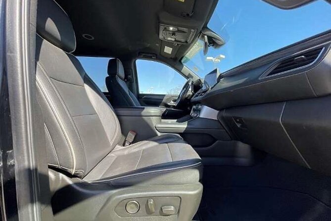 Best Nashville limo service and airport Transportation- Departure - Comfort inside the vehicle