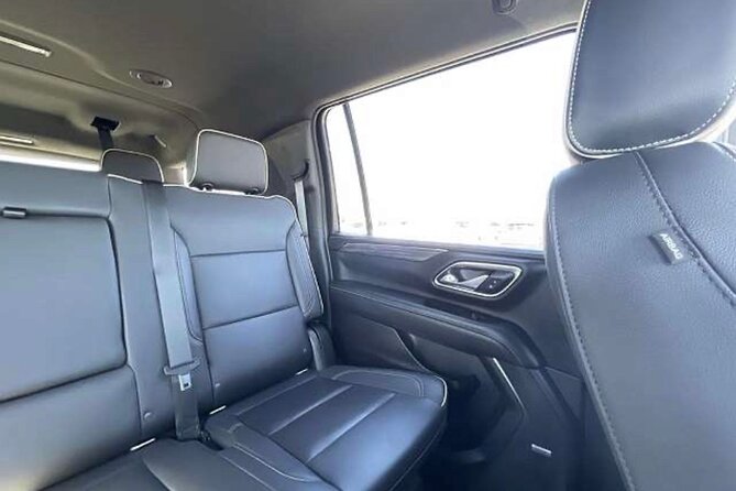 Best Nashville limo service and airport Transportation- Departure - Choosing between a sedan, SUV, limo, and Sprinter van