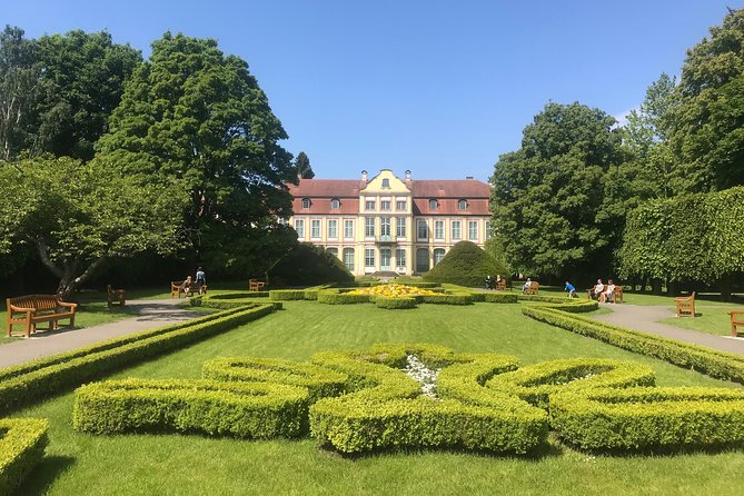 Best of Gdańsk, Gdynia and Sopot in 1-Day Private Car Tour - What the private guide adds