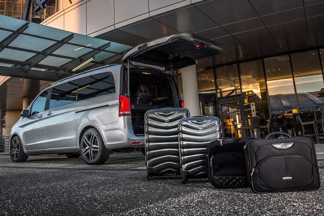 Best Private Airports Transfers - Luxury Minivan Service - A private welcome after CDG or Orly