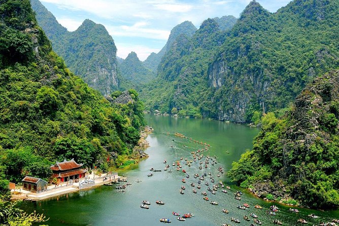 Best Service - Hoa Lu -Trang An - Mua Cave Limousine - All Inclusive - Hoa Lu and the Dinh and Le Temples