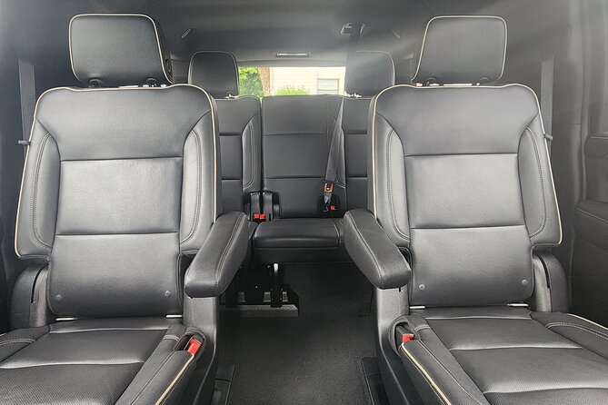 Boca Raton Luxury SUV Transfer to/from Fort Lauderdale Airport - A private Boca Raton airport ride without the shuttle wait