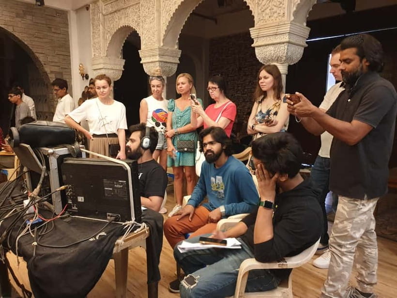 Bollywood Sightseeing and Celebrity Home Tour by Private Car - Exploring hospital, jail, office, and bungalow sets