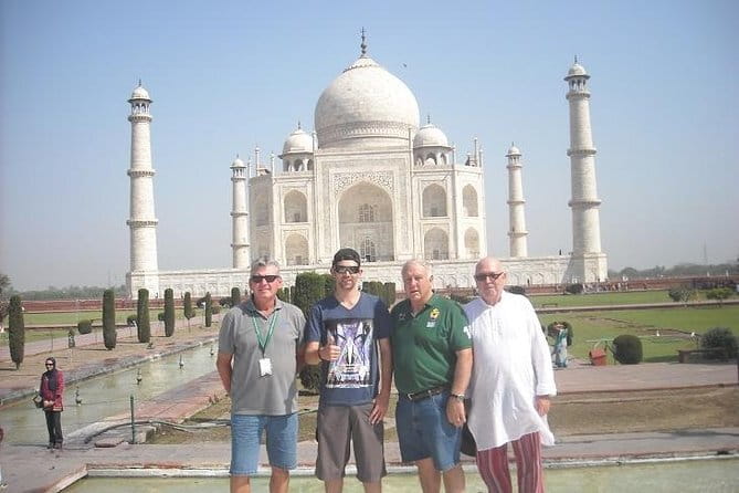 Bollywood Sightseeing and Celebrity Homes Tour by Private Car - Who will enjoy this Bollywood tour most