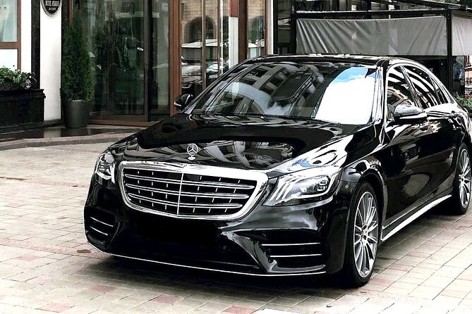 Brisbane Ultimate Chauffeur Airport Departure experience - Price and value for two people