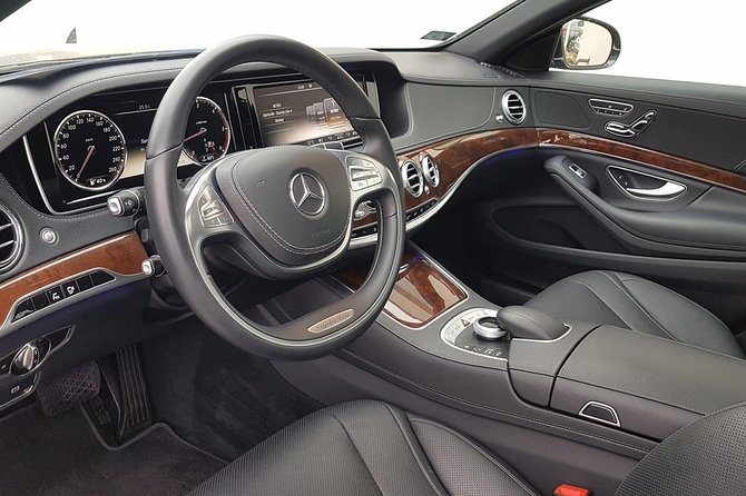 Budapest Airport Private Luxury Transfer by MB SClass/BMW7/AudiA8 - A quiet landing at Budapest Airport