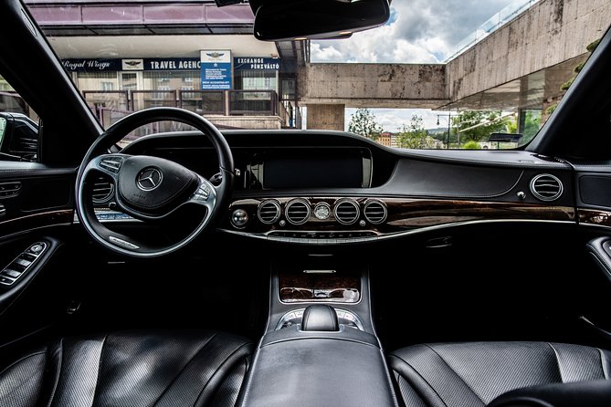 Budapest Airport Private Luxury Transfer by MB SClass/BMW7/AudiA8 - Finding your driver in the Arrivals Hall